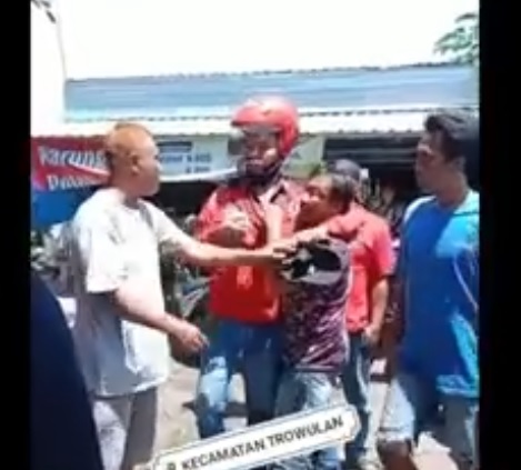 Palak Sopir Truk, Preman Mojokerto Dihajar Hingga Babak Belur