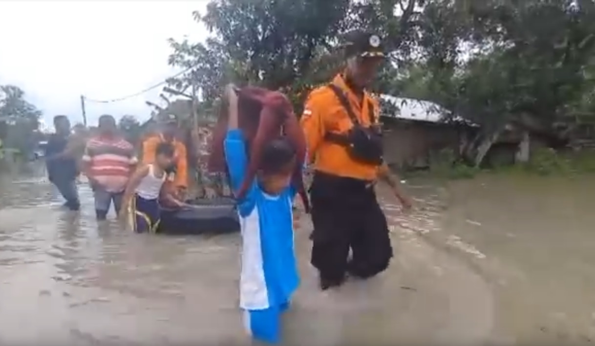 Banjir di tiga desa wilayah Kecamatan Sumobito, Jombang/metrotv