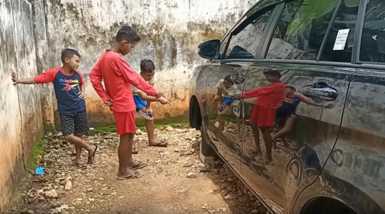 Pelajar Curi Ban dan Velg Mobil, Sekali Bongkar 2 Menit!