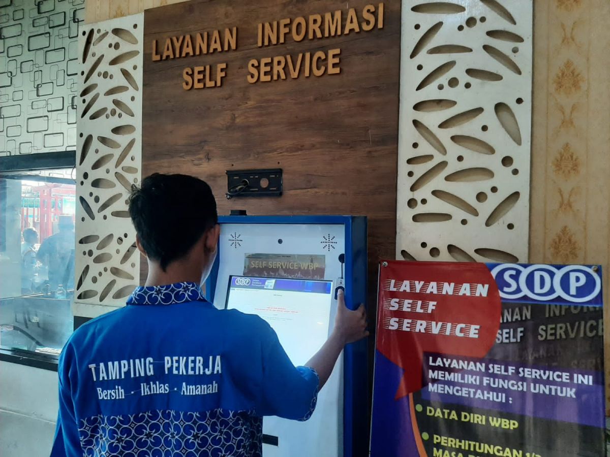 Melalui Anjungan Mandiri, WBP Lapas Sidoarjo Bisa Tahu Kapan Bebas