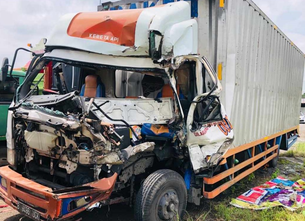 Kecelakaan Beruntun di Tol Ngawi, 1 Orang Meninggal