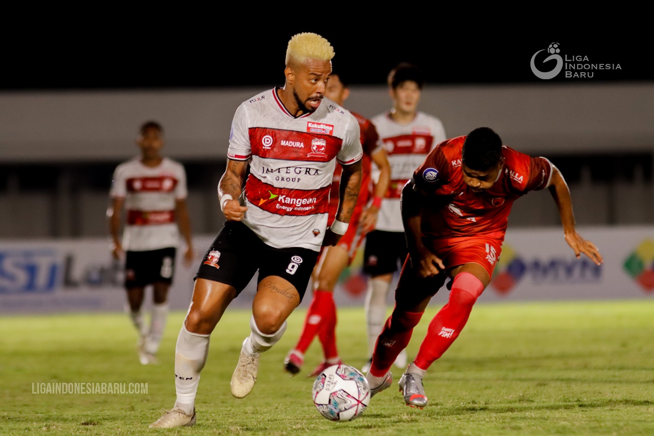 Aksi pemain Madura United di Liga 1/lib