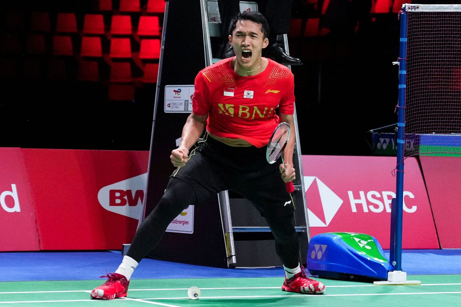 AFP Pebulu tangkis Indonesia, Jonatan Christie, saat merayakan kemenangan di Thomas Cup. Foto: Media Indonesia