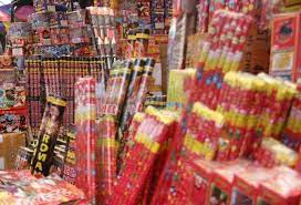 Pemkot Surabaya Larang Main Petasan Selama Ramadan