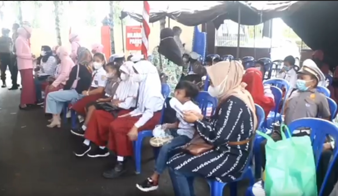 Vaksinasi anak di Kabupaten Bangkalan/metrotv