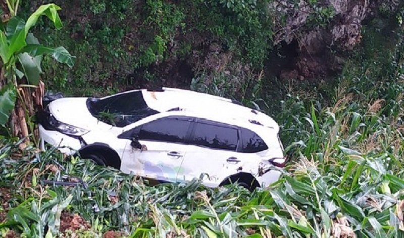 Dan Terjadi Lagi, BRV Nyemplung Jurang Gegara Ikuti Google Maps