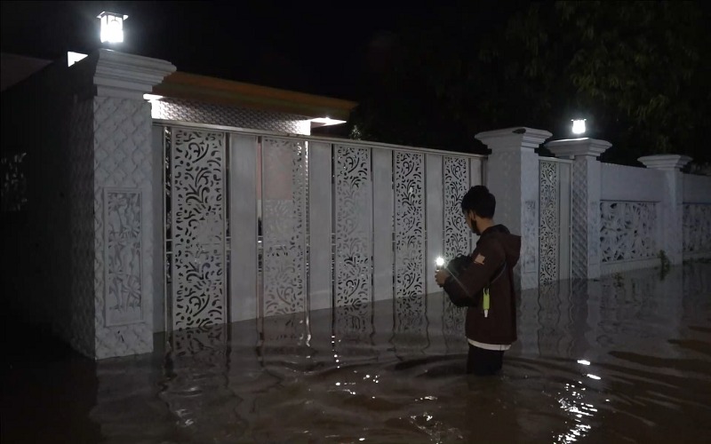 Sejumlah rumah warga Lumajang kebanjiran (Foto / Metro TV)