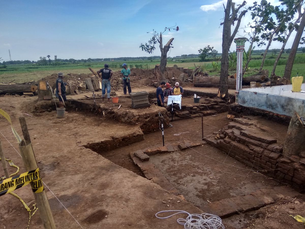 struktur Candi Wahana di situs Pandegong, yang terletak di Dusun Kwasen, Desa Menganto, Kecamatan Mojowarno, Kabupaten Jombang ditemukan (Foto / Metro TV)