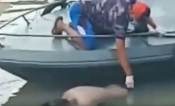 Mayat Pria Misterius Ditemukan Mengambang di Pelabuhan Kota Pasuruan