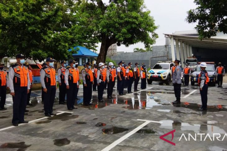 Kesiapan Dishub Probolinggo untuk membantu pengamanan dan pelayanan pemudik di sepanjang jalur mudik di Kabupaten Probolinggo. Foto: Antara/HO-Diskominfo Kabupaten Probolinggo