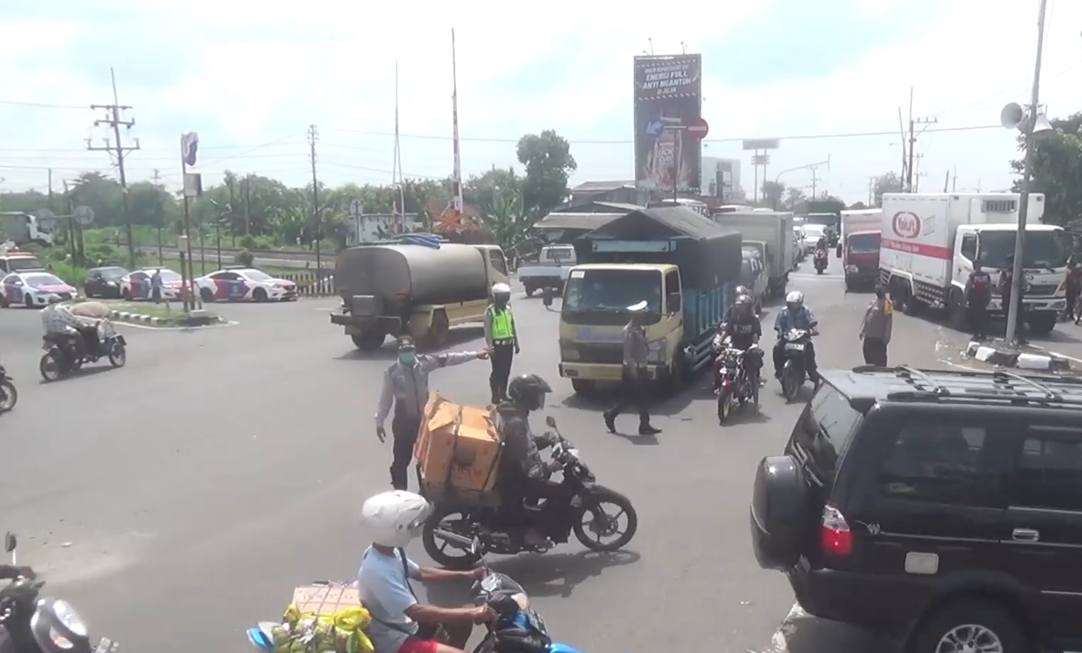 Kondisi lalu lintas di Simpang Mengkreng, Kamis 28 April 2022/ist