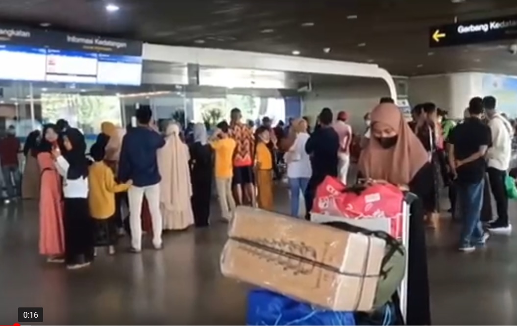 Bandara Juanda Mulai Dipadati Penumpang Arus Balik