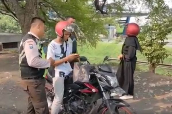 Antar Kekasih Berlebaran, Pemotor asal Sidoarjo Nyasar Masuk Tol