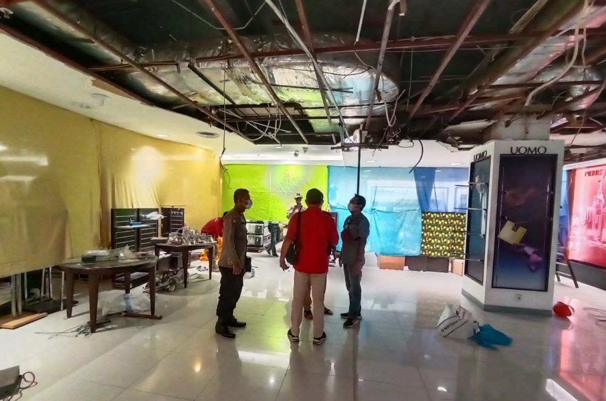 Plafon Delta Plaza Surabaya Ambrol, Begini Kondisinya