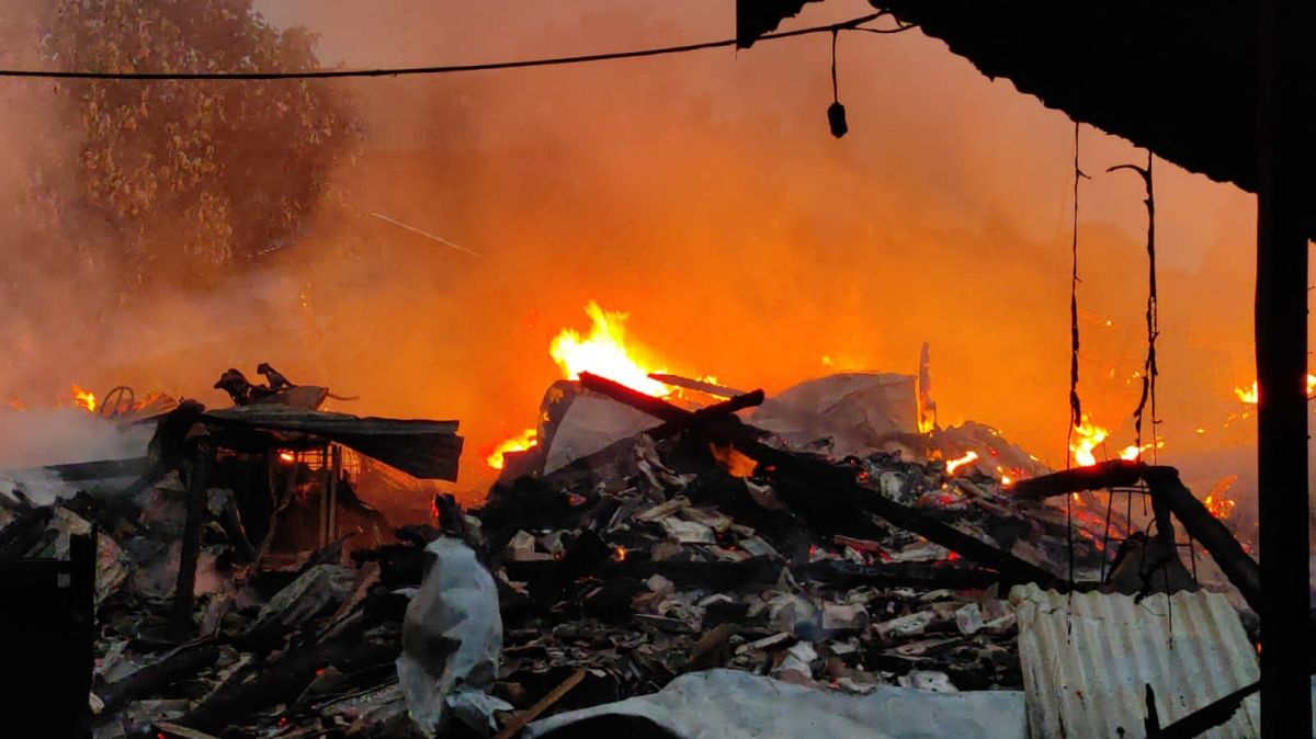 Pasar Purwokerto Kediri Terbakar, 35 Kios Hangus