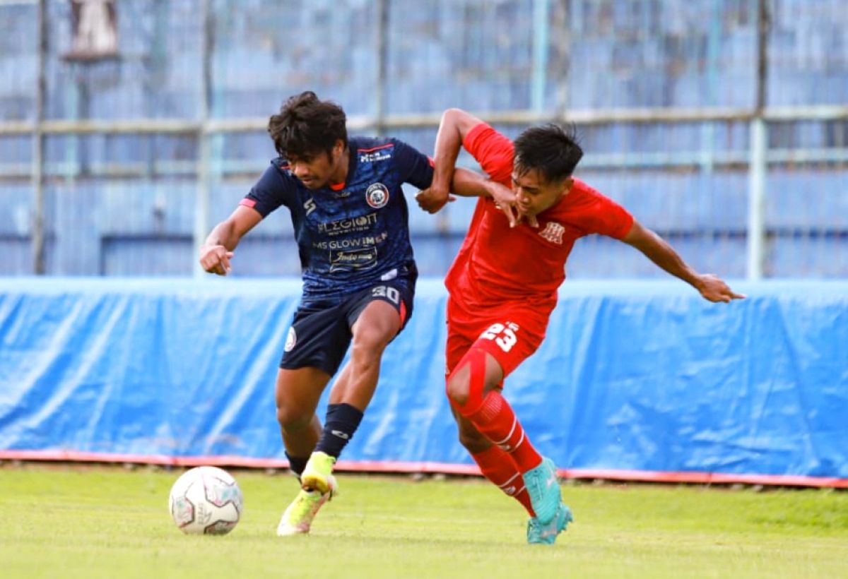 Pertandingan uji coba Arema FC vs Deltras di Stadion Kanjuruhan Malang (Istimewa)