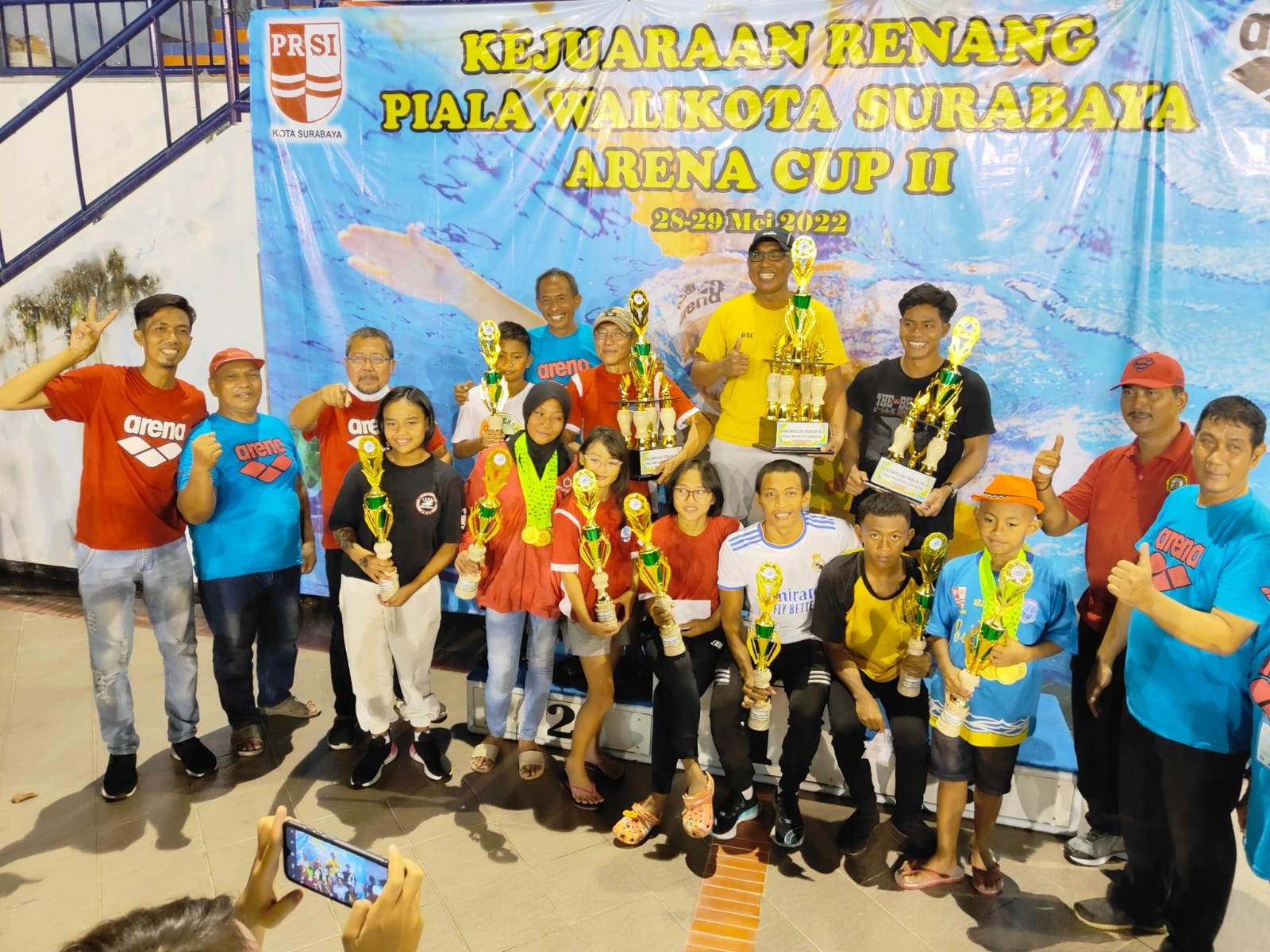 POR Suryanaga merebut juara umum renang Piala Wali Kota Surabaya/ist