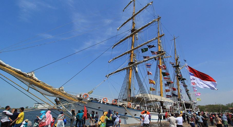 Laskar Rempah beserta awak KRI Dewaruci mengarungi Jalur Rempah Nusantara/ist