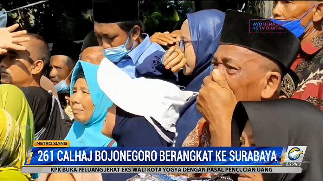 Pemberangkatan 261 Calon jemaah haji Bojonegoro  ke Surabaya. Foto: Dok/Metro TV