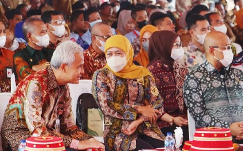 Gubernur Jawa Timur (Jatim), Khofifah Indar Parawansa dan Gubenur Jawa Tengah (Jateng) Ganjar Pranowo (Foto / Istimewa)
