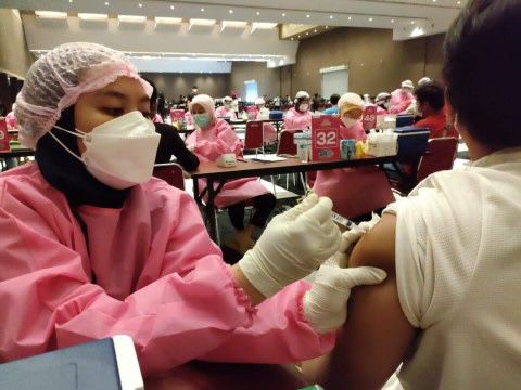 Masyarakat Diminta Tidak Euforia Meski Sudah Vaksin Booster