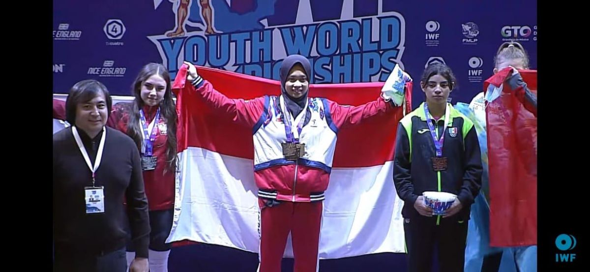 Lifter Pacitan Raih Juara Dunia, Khofifah: Kami Bangga!