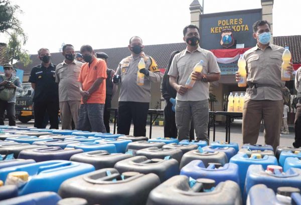 Distributor Miras Bekonang asal Sukoharjo Diringkus, Amankan 4.200 Liter Ciu