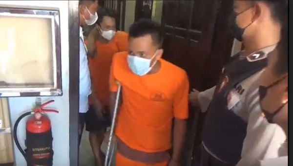 Rampas HP Guru, Begal Bangkalan DItembak
