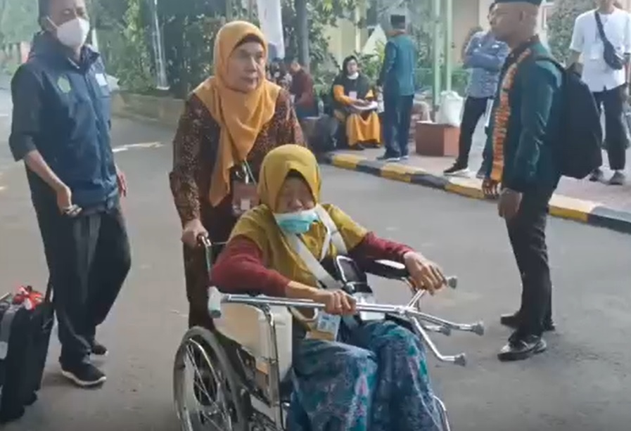 4 Calon Haji Hamil Muda Batal Berangkat