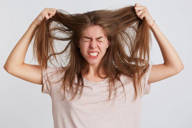 Tanpa Disadari, 10 Kebiasaan Buruk Ini Sebabkan Rambut Menipis