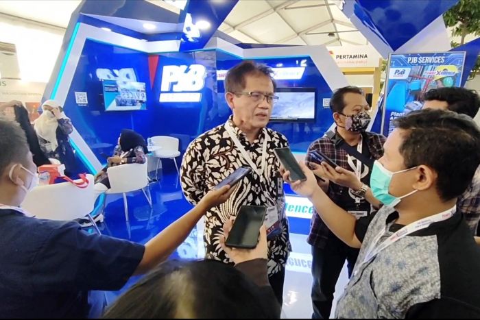 Cuaca Buruk Ganggu Jaringan Listrik di Indonesia