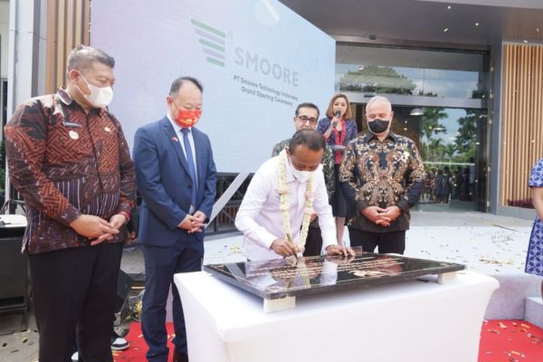 Pabrik Rokok Elektrik Asal Tiongkok Diresmikan di Malang, Pertama di Indonesia