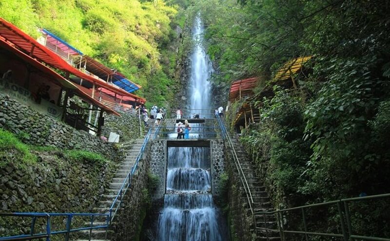 Air terjun Tirtosari ditutup sementara (Foto / Metro TV)