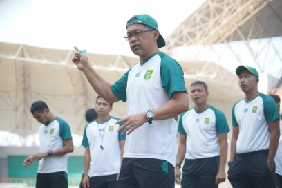 Pelatih Persebaya Aji Santoso  (ft/persebaya)