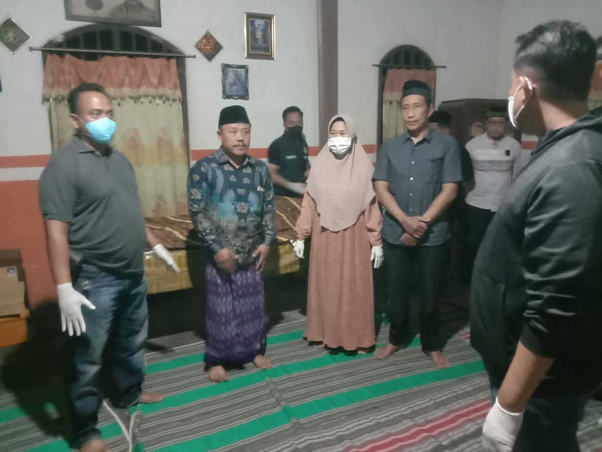 Seorang muazin, bernama Sugiatno (58) warga Dusun Muning, Desa Selodono, Kecamatan Ringinrejo, Kabupaten Kediri meninggal saat azan (Foto / Metro TV)
