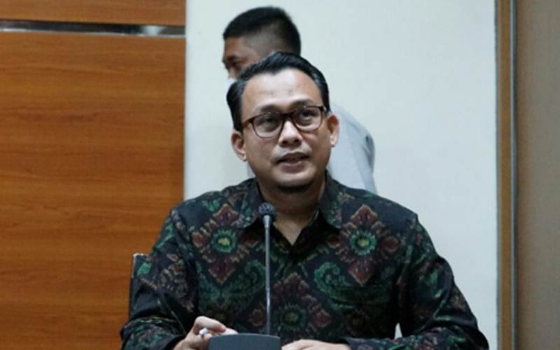 KPK Tahan Wakil Ketua DPRD Tulungagung Periode 2014-2019