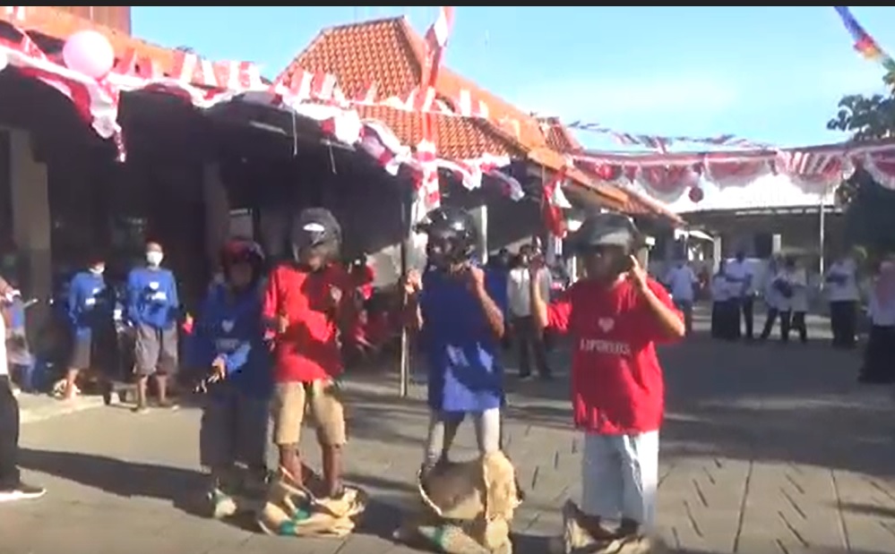 Aksi balap karang para ODGJ di Halaman Liponsos Keputih Surabaya/metrotv
