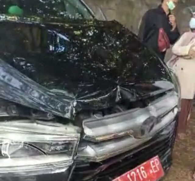 Rombongan Bupati Situbondo Tabrakan Beruntun, 5 Mobil Ringsek