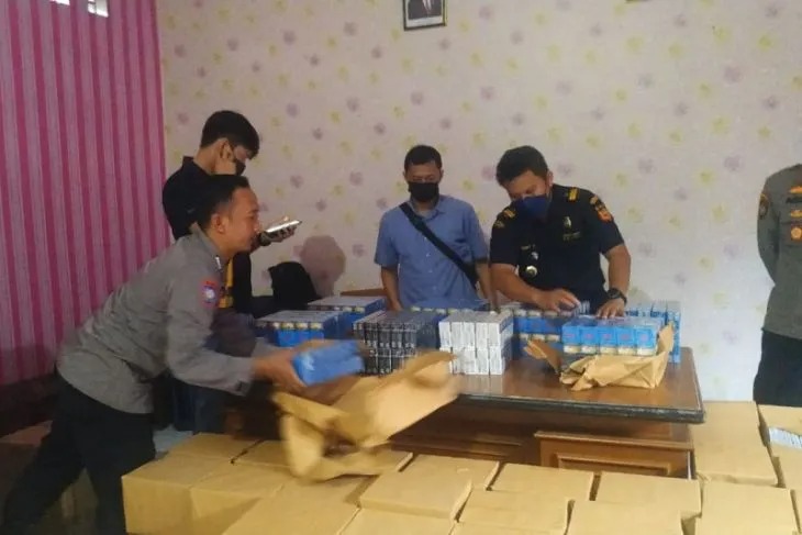 Polisi Gagalkan Peredaran 1 Juta Batang Rokok Ilegal di Jember