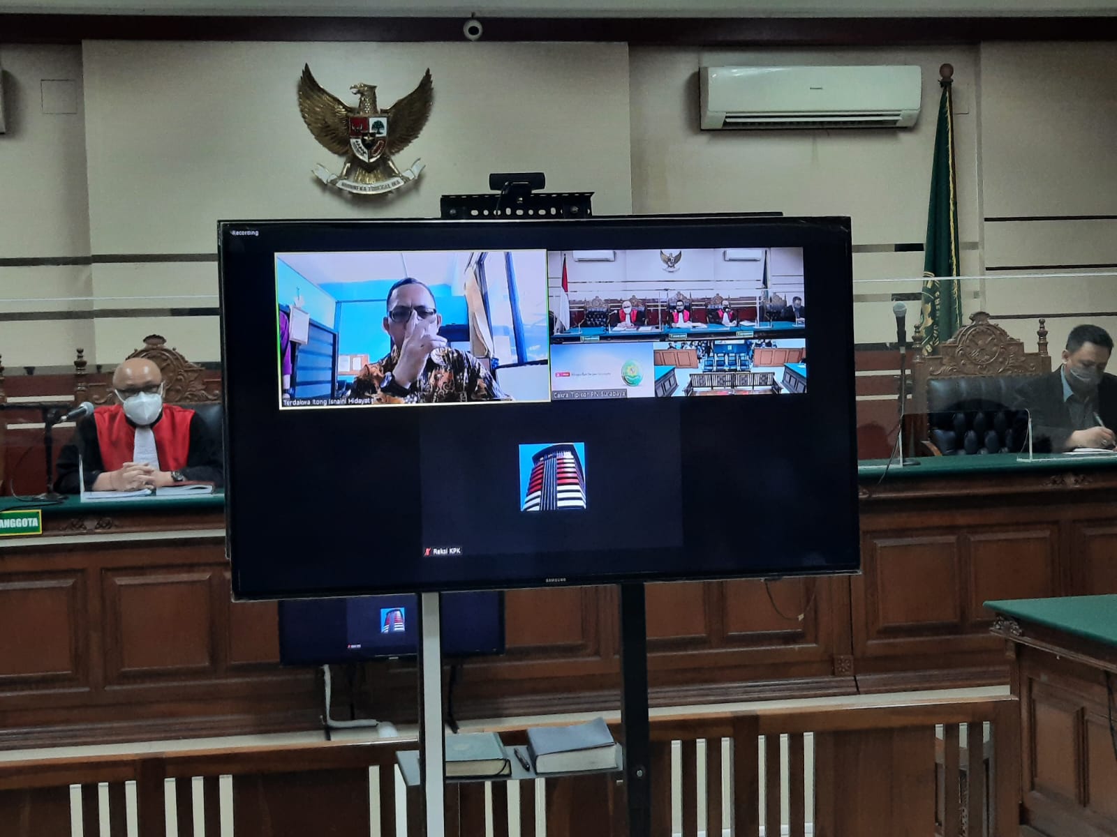 Sidang suap hakim Itong di Pengadilan Tipikor Surabaya (Foto / Istimewa)