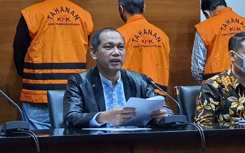 Sosok Andi Desfiandi, Penyuap Rektor Unila