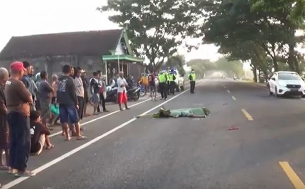 Santap Bokong Truk, Pembalap Liar Tewas!