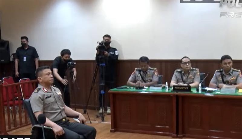 Irjen Ferdy Sambo (FS) saat menjalani sidang etik (Foto / Metro TV)