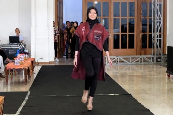 Wali Kota Surabaya Berharap Anak Inklusif Dapat Mengembangkan Potensi di Sekolah Aora