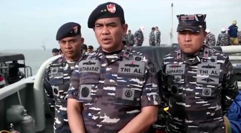 7 KRI Dikerahkan untuk Evakuasi Pesawat Bonanza