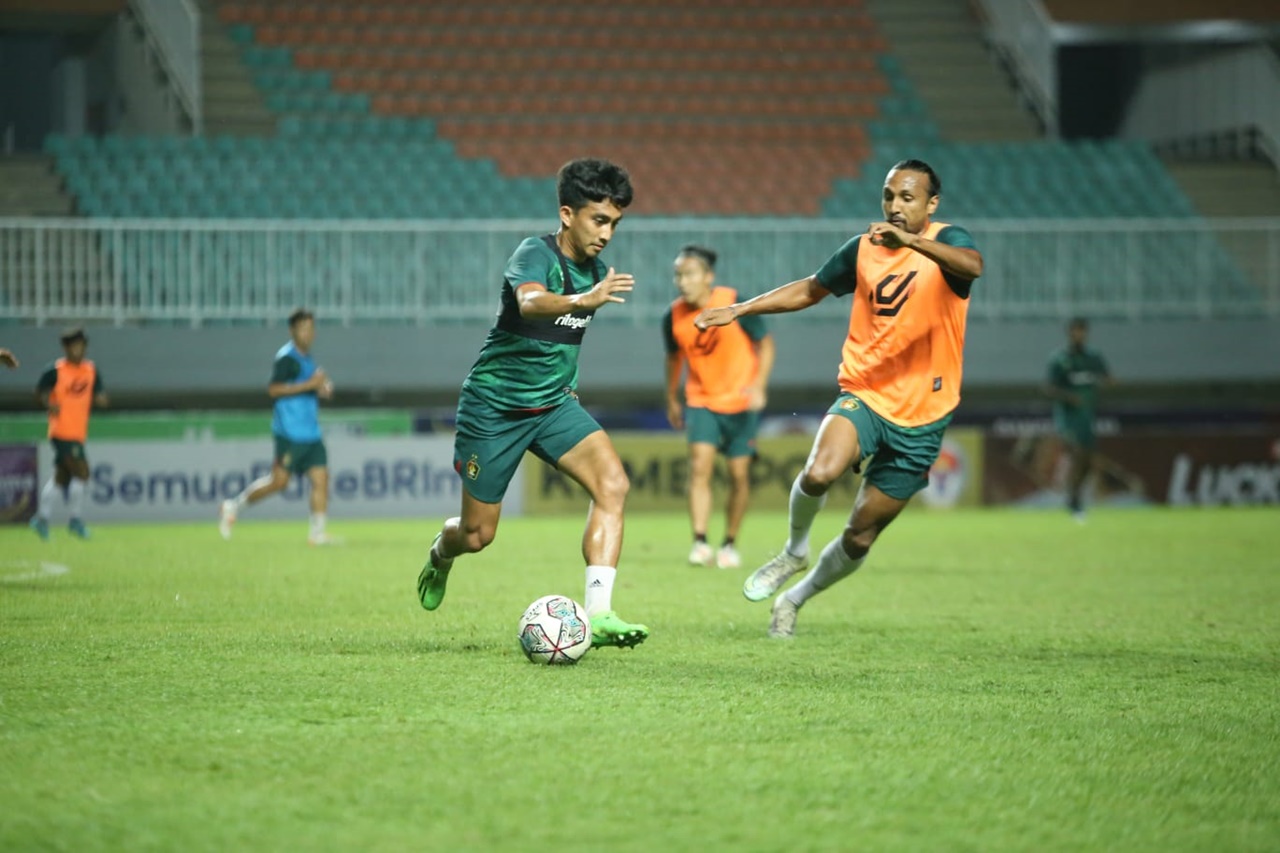 Pemain Persik menjajal Stadion Pakansari Bogor/LIB