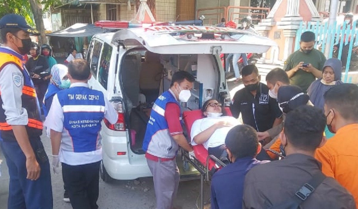 Rem Blong, Bus Mini Tabrak Ibu Hamil di TL Mayangkara Surabaya