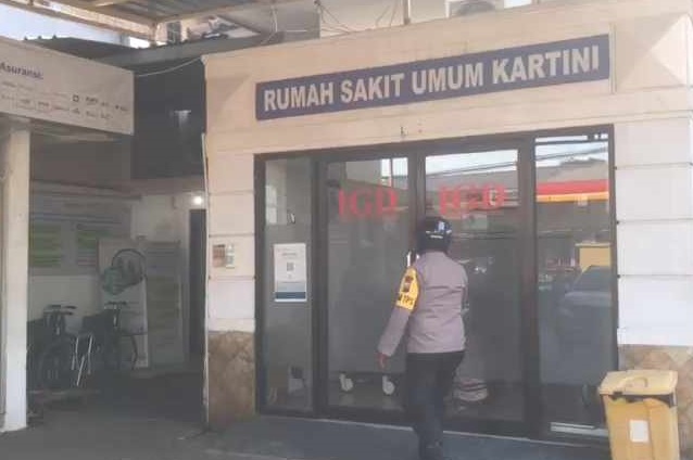 Korban pembacokan pelajar SMK di Mojokerto menjalani perawatan di RSU Kartini (Foto / Mettro TV)