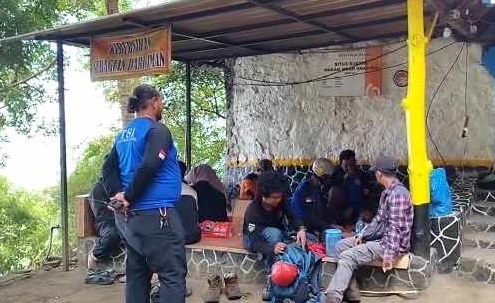 Hilang di Bukit Krapyak, Keluarga Berharap Dimas Ditemukan Selamat
