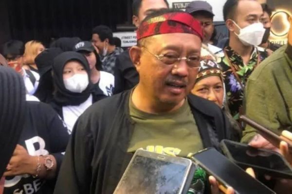 Wawako Surabaya Sebut Tawuran Bisa Dicegah Jika Rasa Setia Kawan Dipupuk